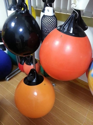 A55 D 21.6" * H 23.6" ((อินช์) เครื่องลมกันแสง UV เรือ Fender Fairway Float Dock Buoy