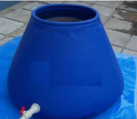 2000L PVC ถังน้ําฝนที่พับได้ หลังกลมสําหรับการดับเพลิง ถังน้ําที่ยืนเอง