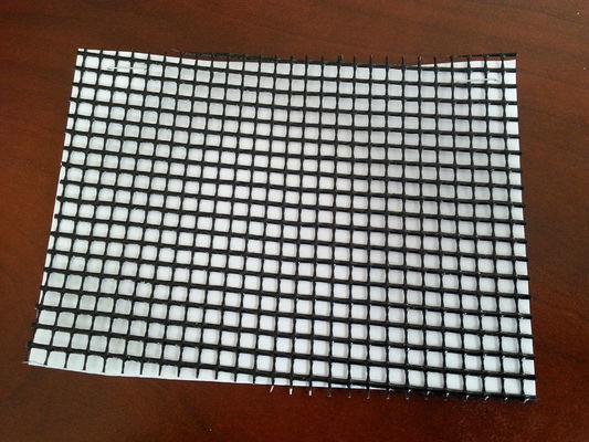 ไม่ลื่น PVC สายผสม Mesh ผ่อนไฟดี การขัดแย้งดี 4mm X 6mm Mesh ขนาดตา