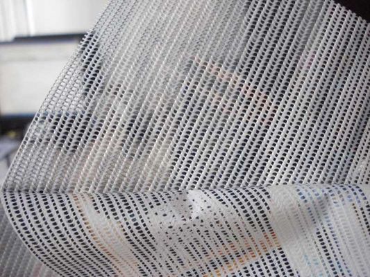M1 B1 FR PVC Mesh Banner แรงฉีกแรงสําหรับโฆษณากลางแจ้ง