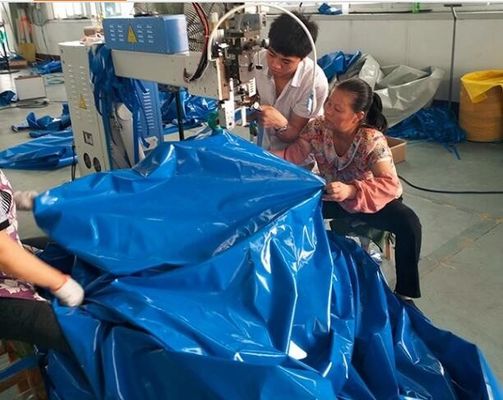 ความทนทานต่อการฉีกขาดที่แข็งแรง PVC Truck Cover พื้นผิวแมทด้วยวัสดุแท้ที่ไม่เคยใช้มาก่อน