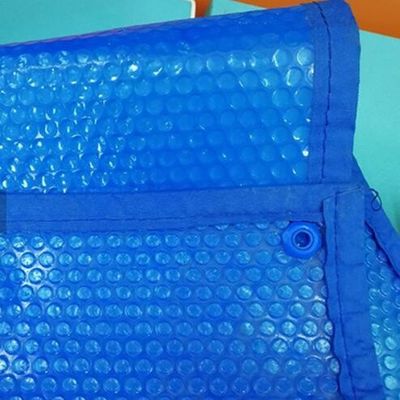 ฝุ่นกัน PE Bubble โฟมแสงอาทิตย์ ผ้าห่มสระว่ายน้ํา 4M * 9.50M แอนติ - UV 18 เดือน