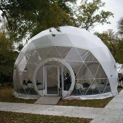 โรงแรมกลางแจ้ง แคมป์ พีวีซี 10m Geodetic Dome Tent With Door Dome แคมป์เท็นท์
